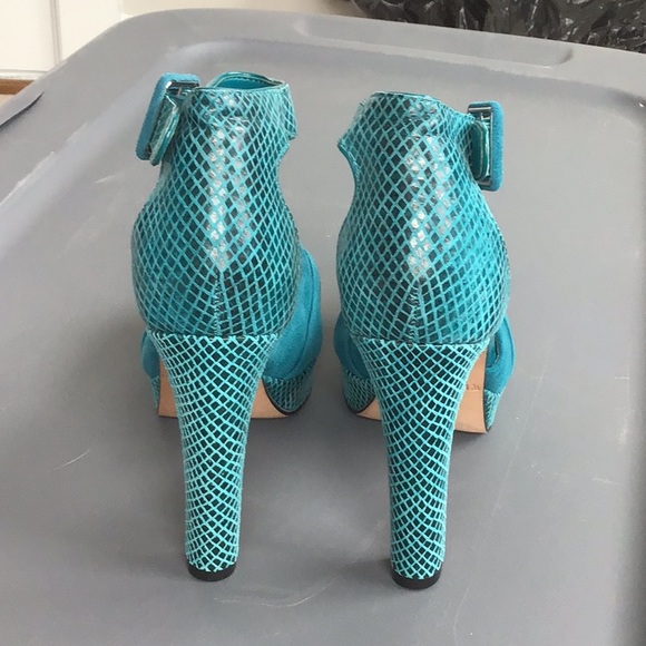 SALE. WHBM teal Suede & snakeskin heels. Excellent condition. - Picture 3 of 6
